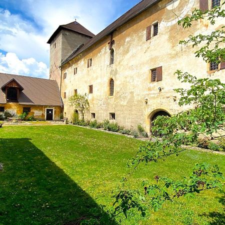 Burg St. Veit, Wohnen Mit Charme Lägenhet Sankt Veit an der Glan Exteriör bild